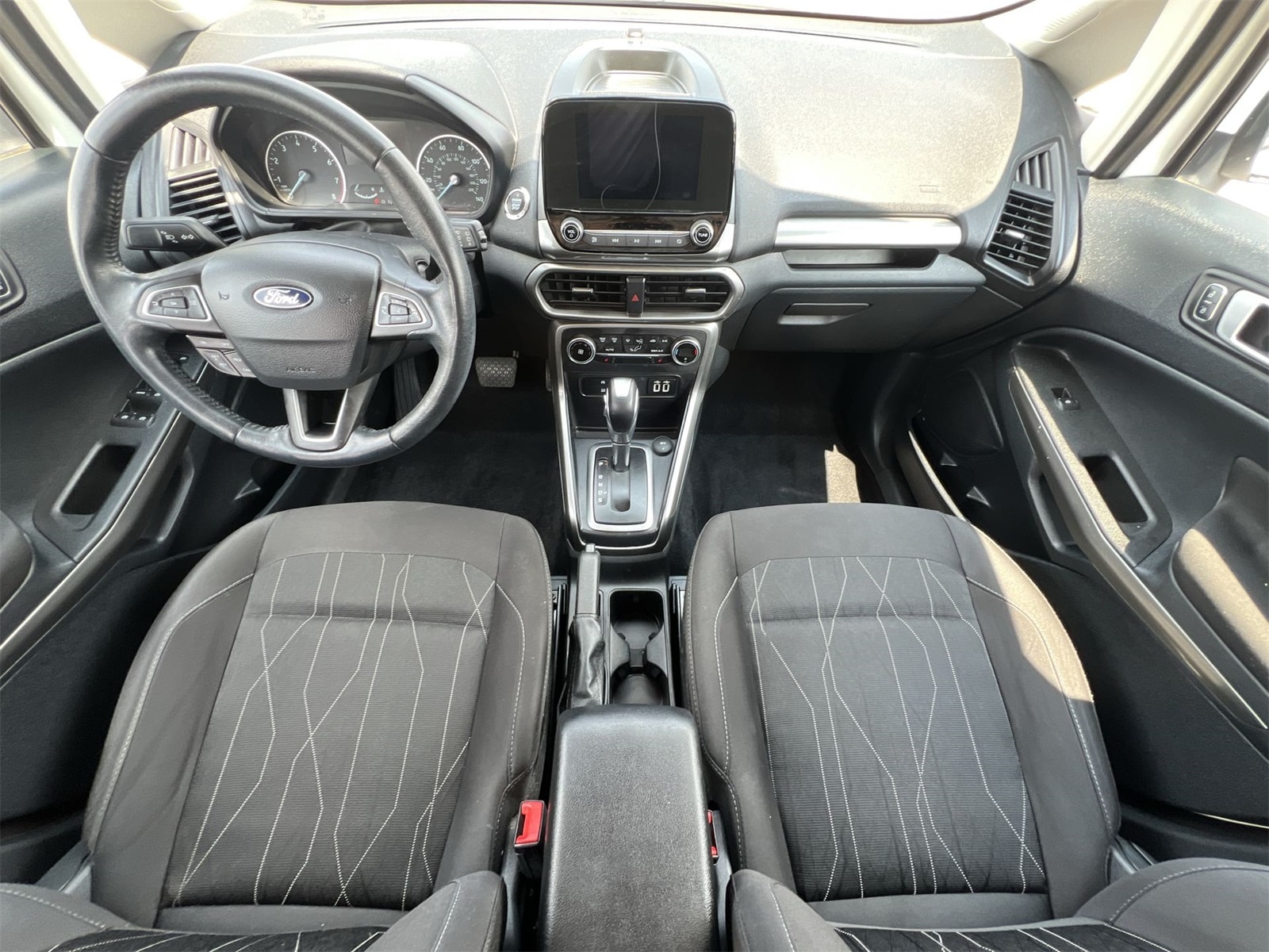 2018 Ford EcoSport SE 16
