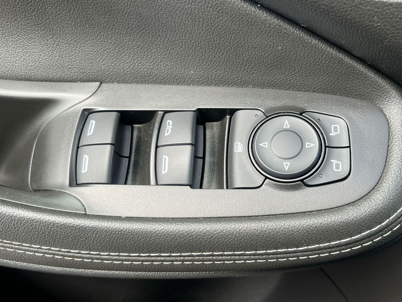 Thumbnail: 2025 Buick Encore GX - 17