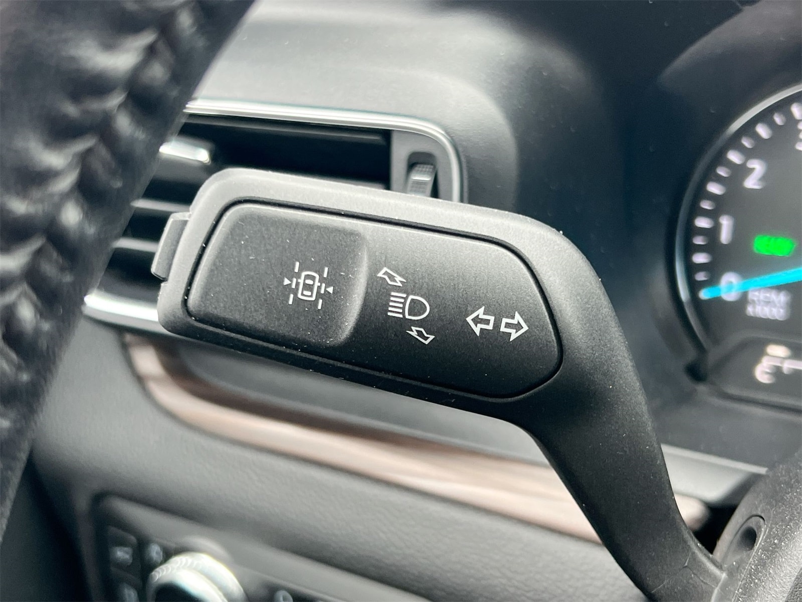 Thumbnail: 2023 Ford Explorer - 27