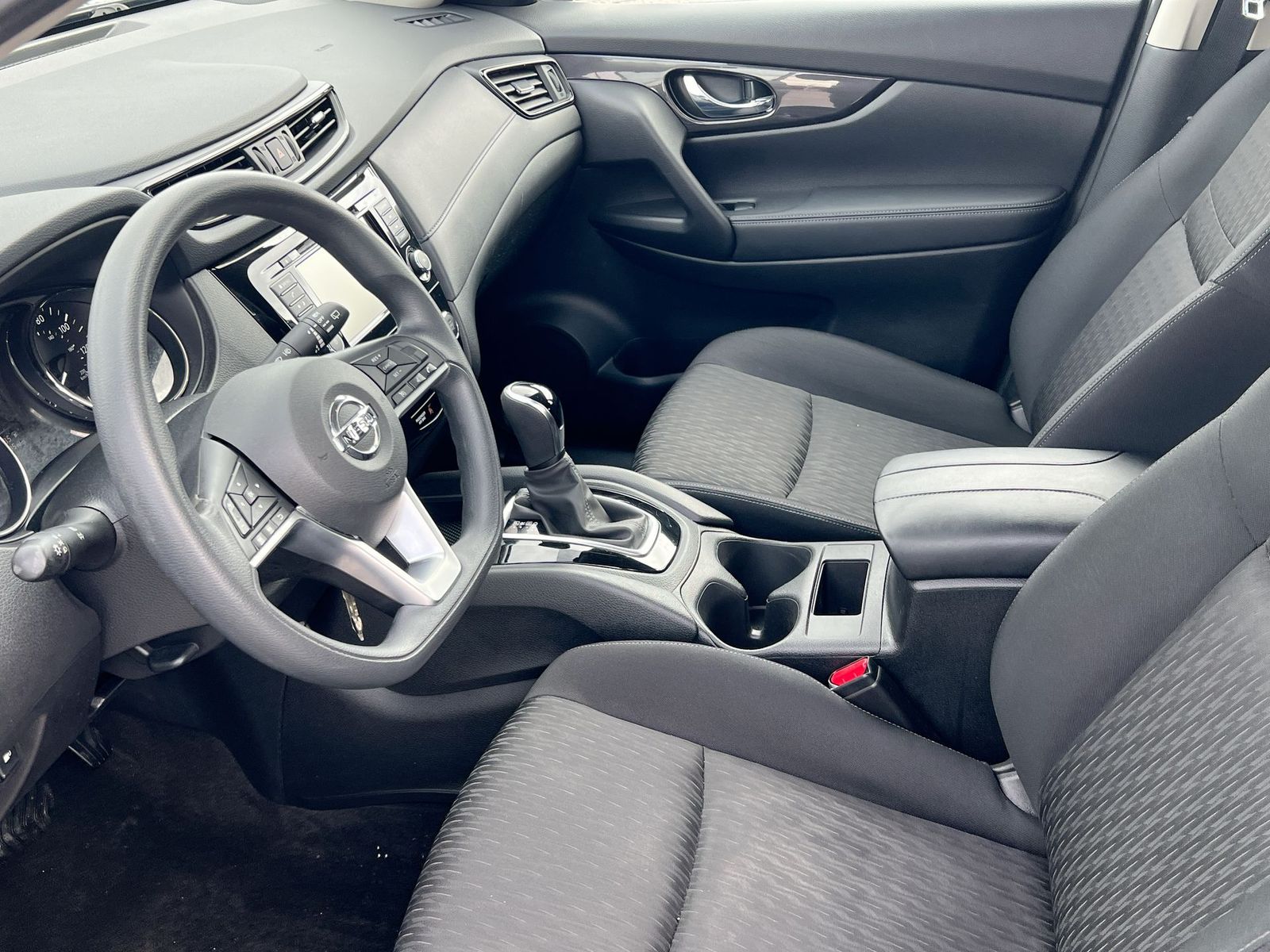 Thumbnail: 2018 Nissan Rogue - 10