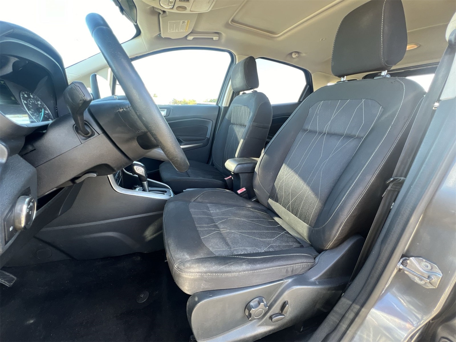 Thumbnail: 2018 Ford EcoSport - 17