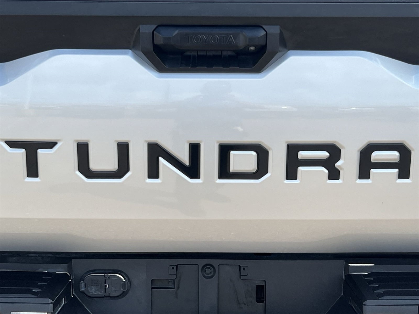 Thumbnail: 2022 Toyota Tundra - 13