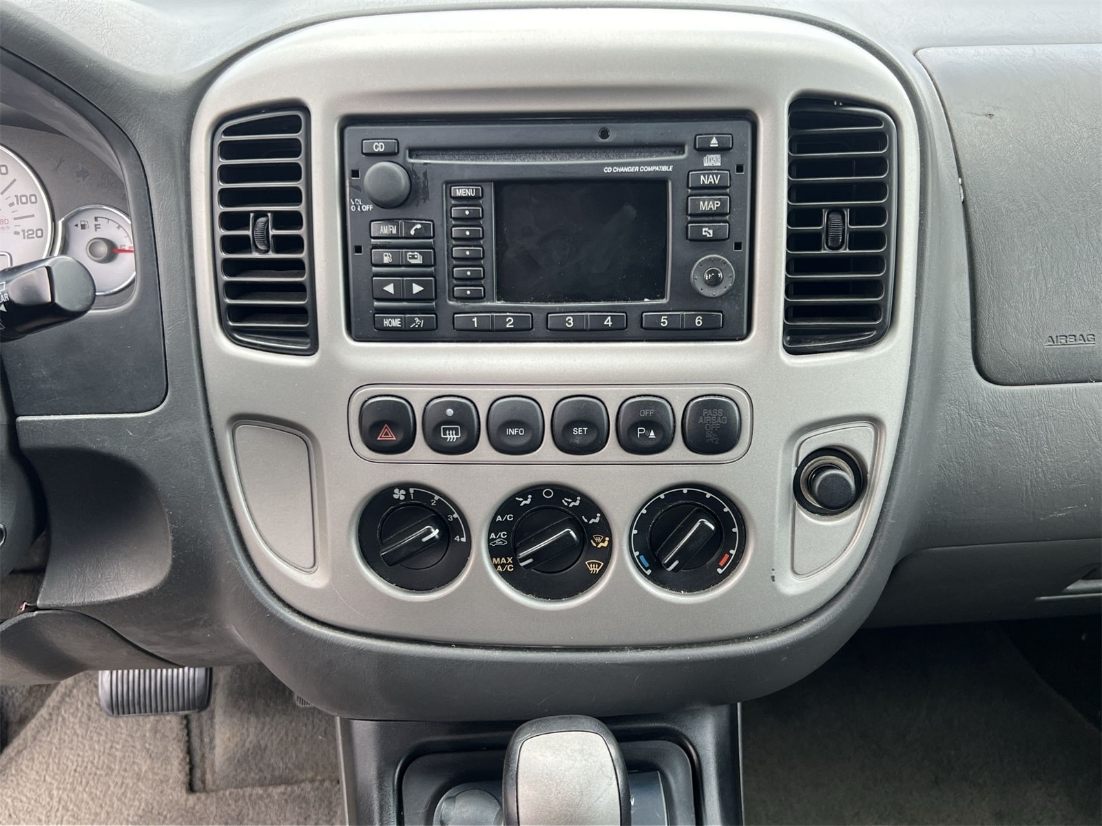 Thumbnail: 2007 Ford Escape - 27