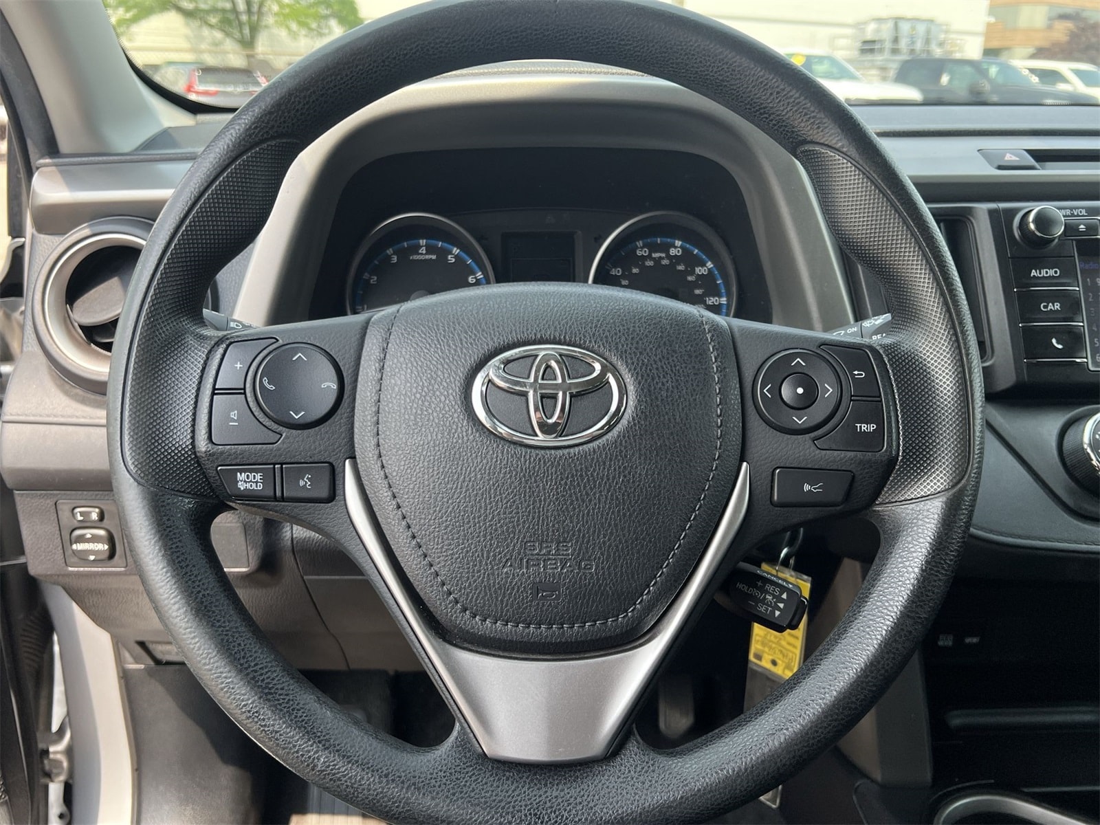 Thumbnail: 2017 Toyota RAV4 - 22