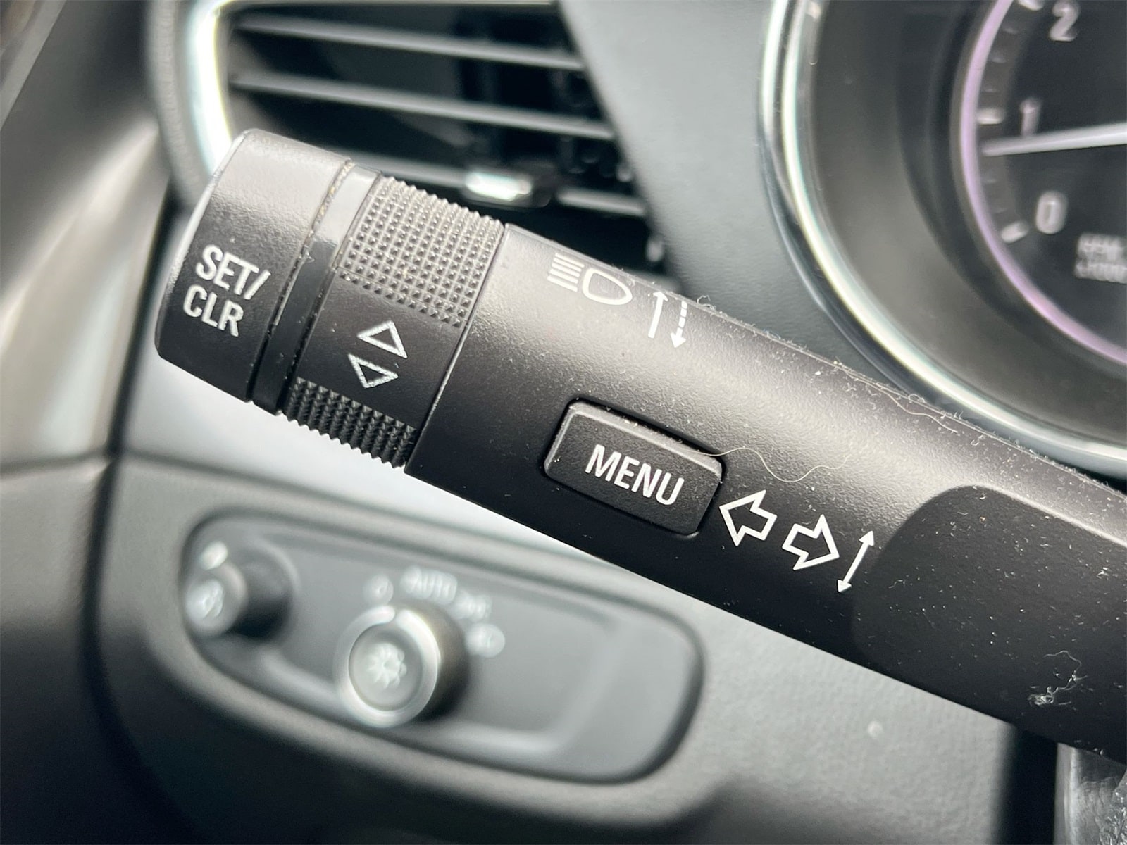 Thumbnail: 2018 Buick Encore - 26