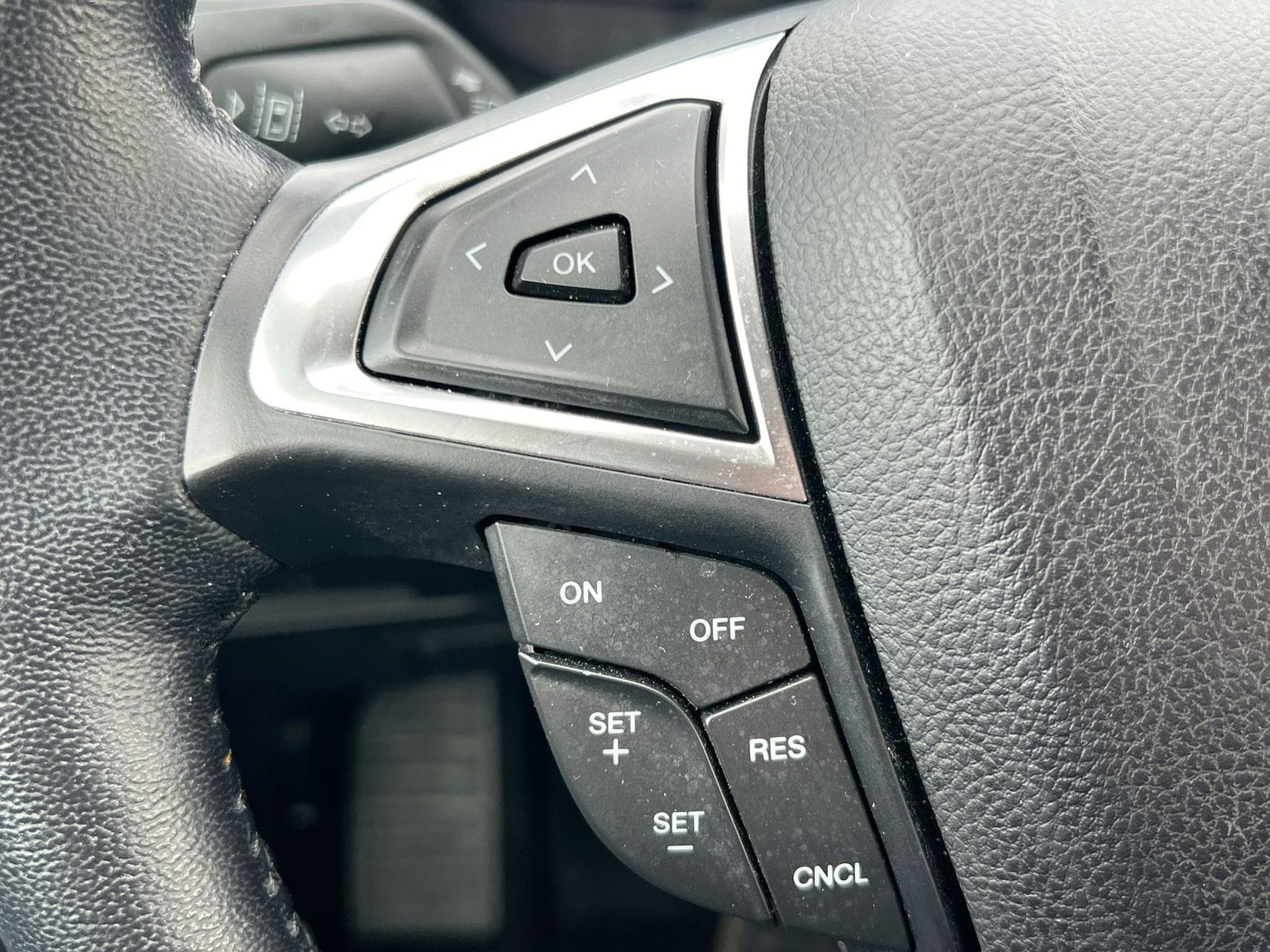 Thumbnail: 2023 Ford Edge - 22