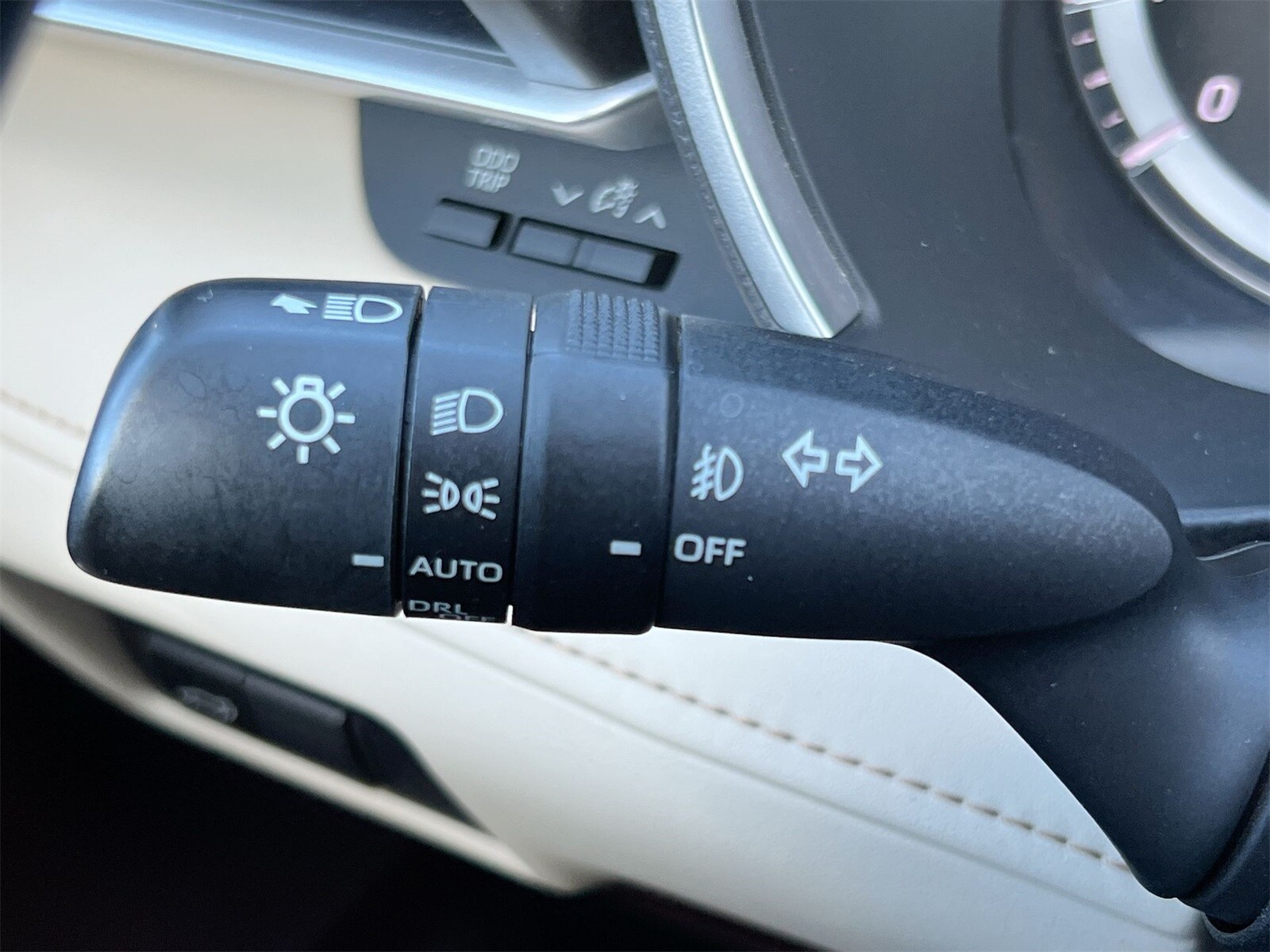 Thumbnail: 2022 Toyota Highlander - 27