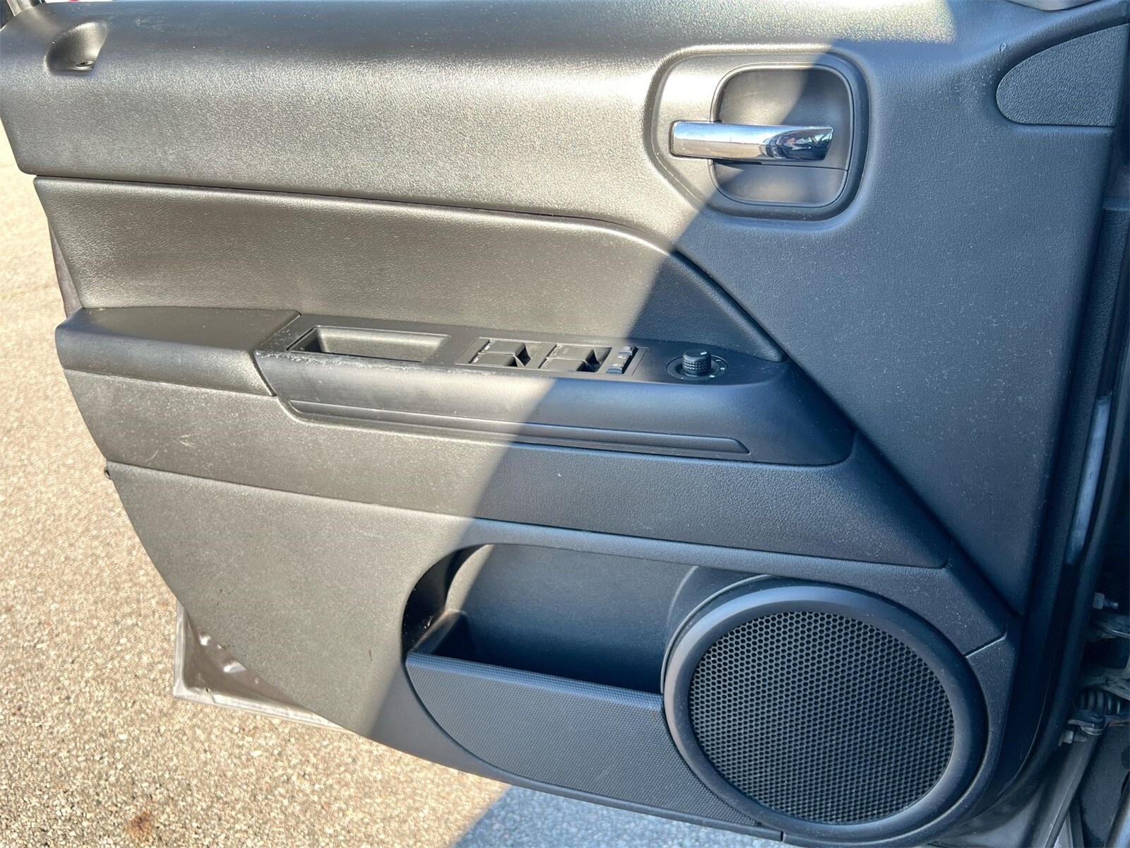 Thumbnail: 2016 Jeep Patriot - 29