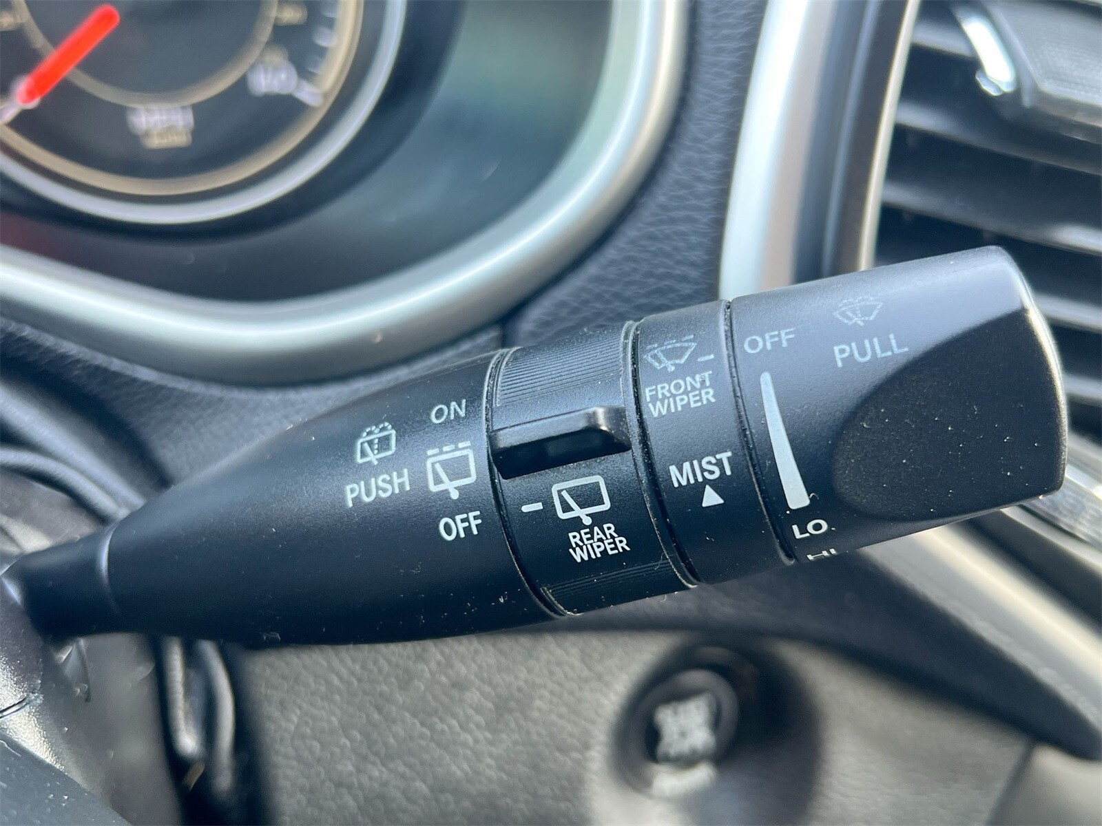 Thumbnail: 2015 Jeep Cherokee - 25