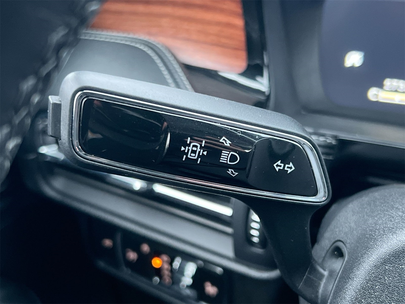 Thumbnail: 2022 Lincoln Corsair - 26