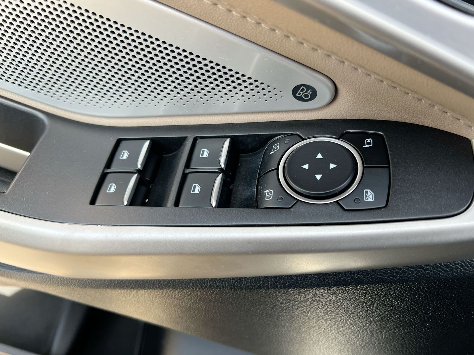 Thumbnail: 2023 Ford Explorer - 17