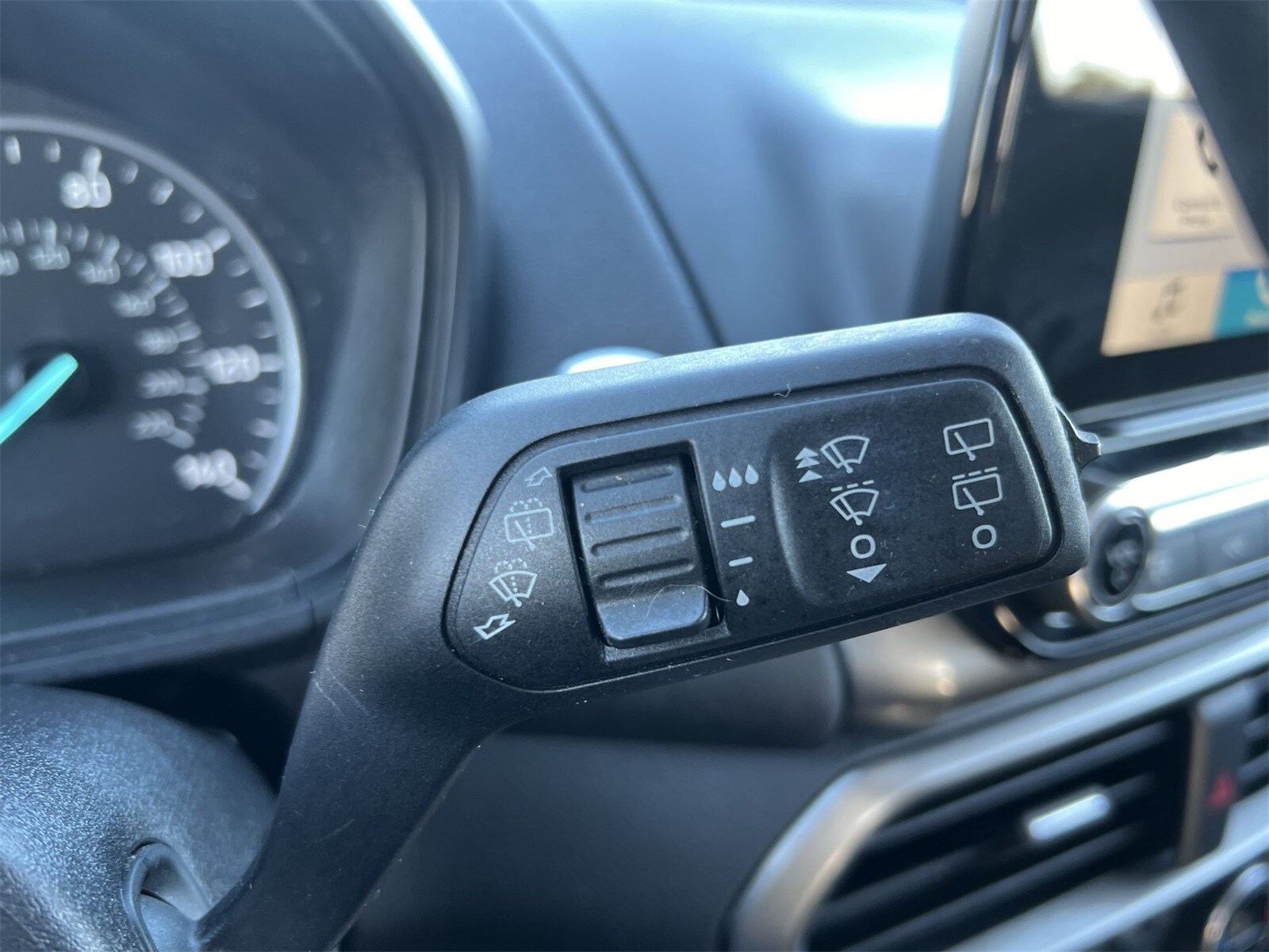 Thumbnail: 2018 Ford EcoSport - 26