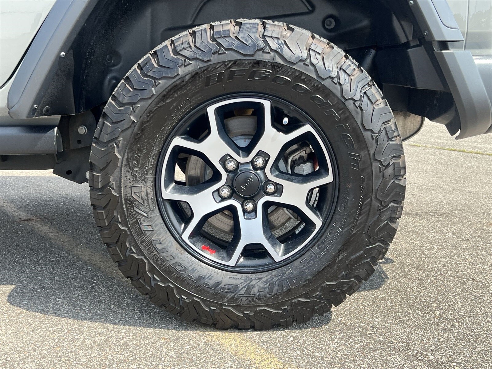 Thumbnail: 2022 Jeep Wrangler - 14