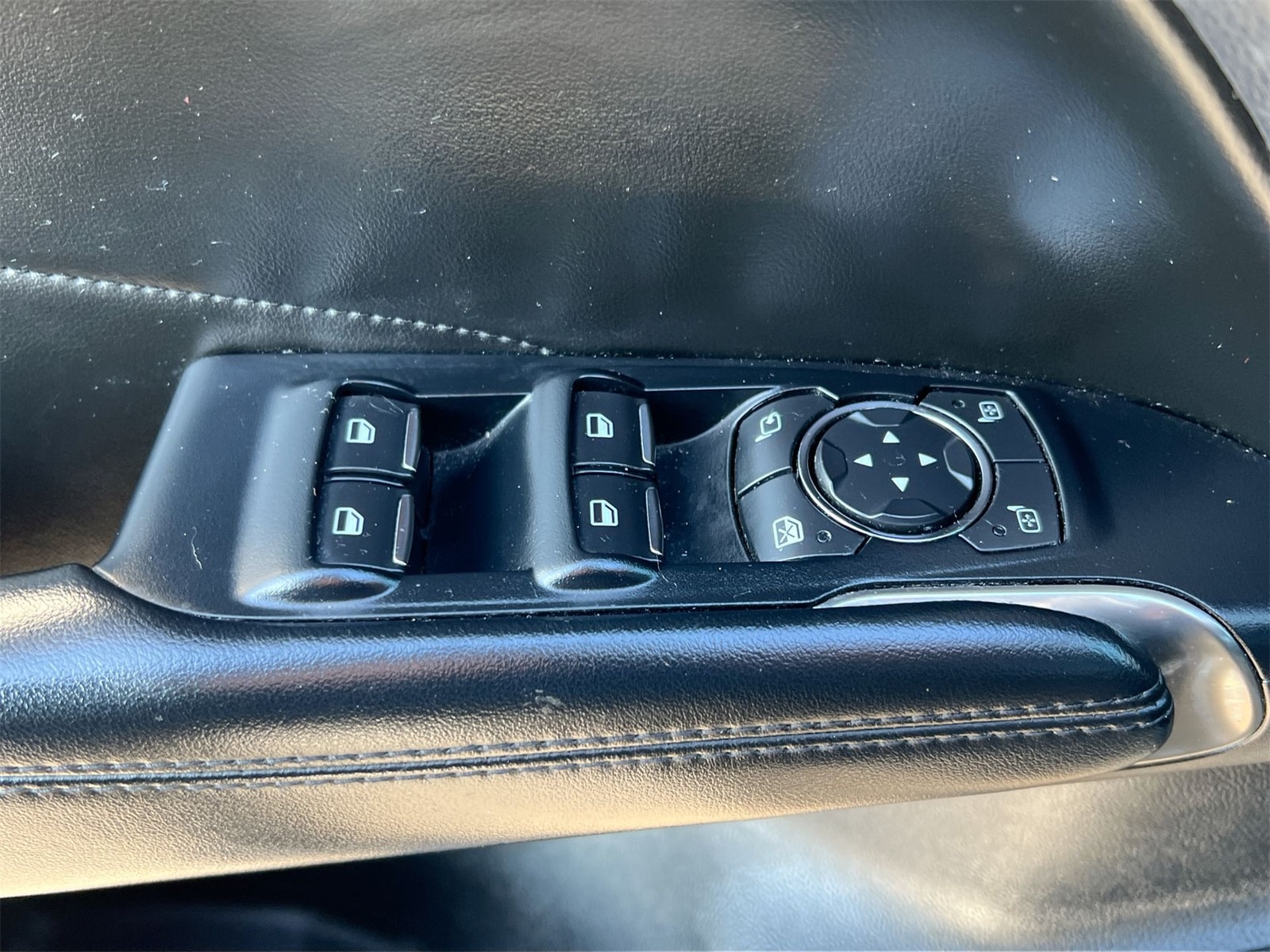 Thumbnail: 2018 Lincoln MKC - 17