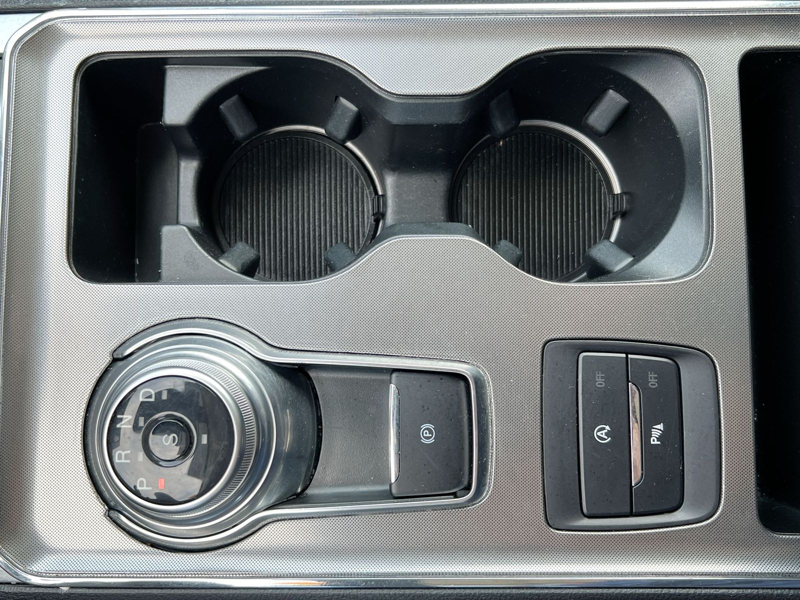 Thumbnail: 2024 Ford Edge - 31