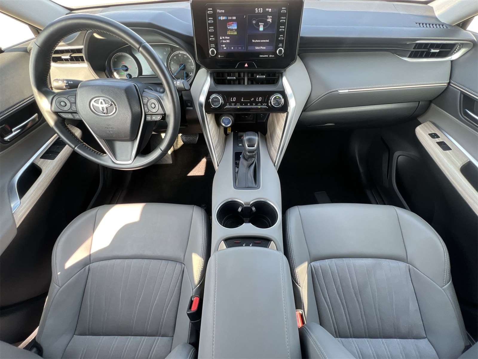 Thumbnail: 2021 Toyota Venza - 16