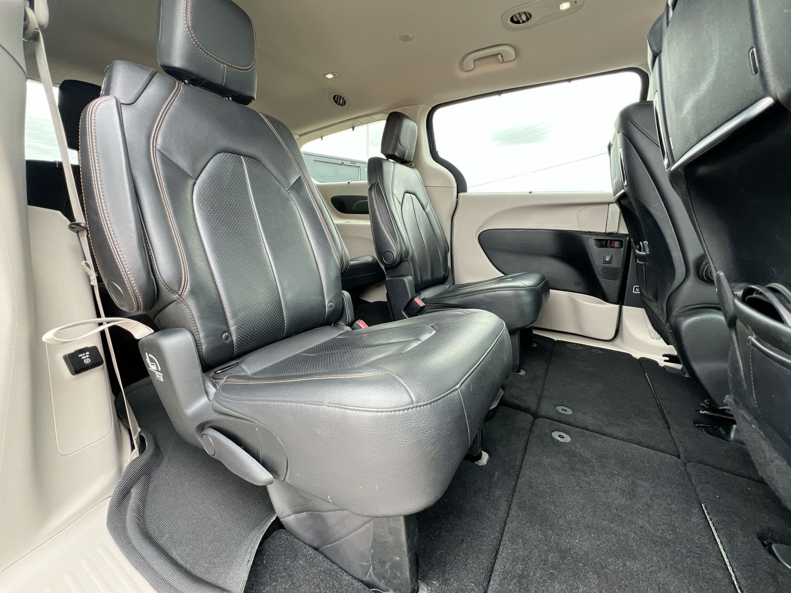 Thumbnail: 2018 Chrysler Pacifica - 19