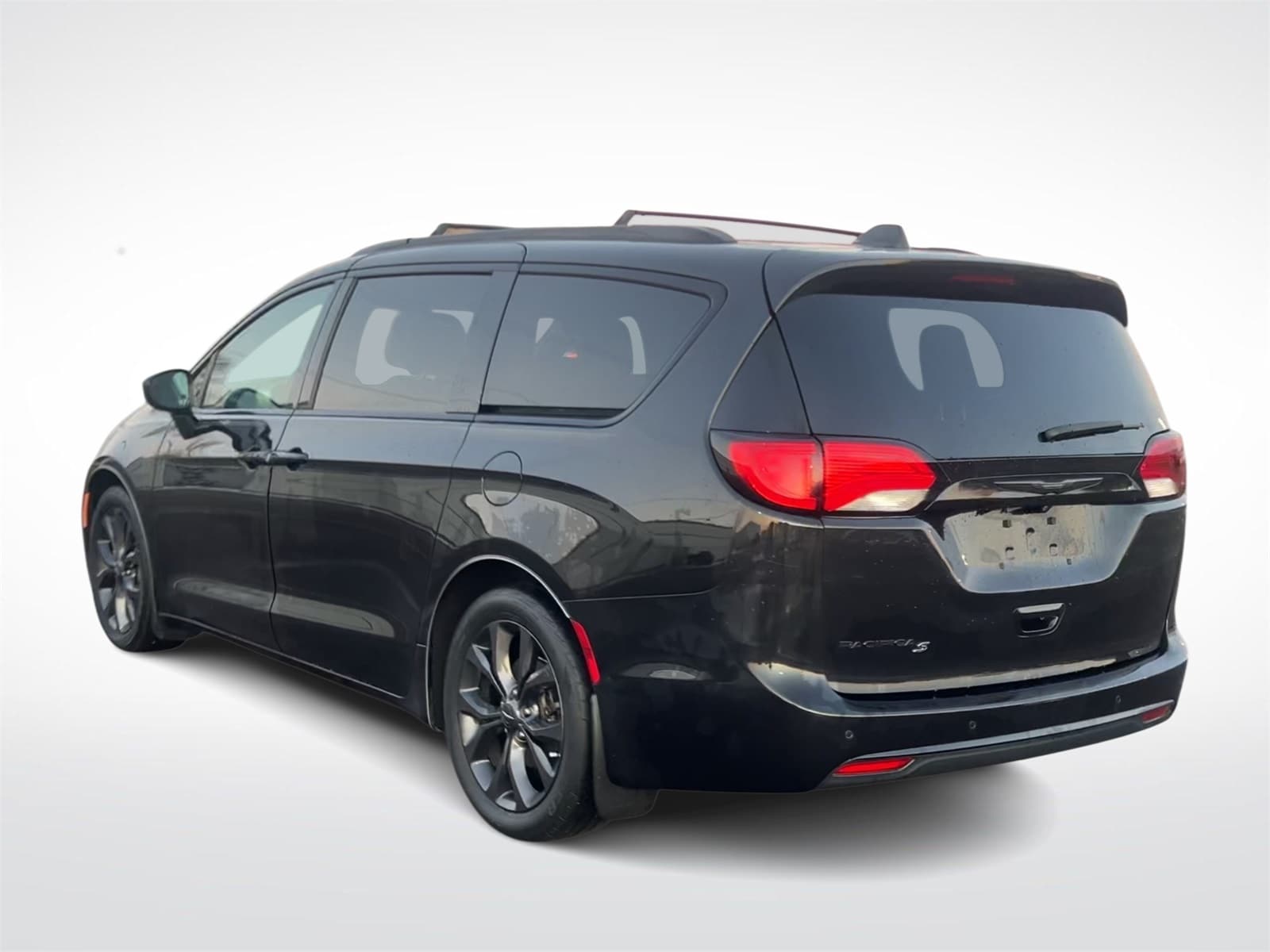 Thumbnail: 2018 Chrysler Pacifica - 7