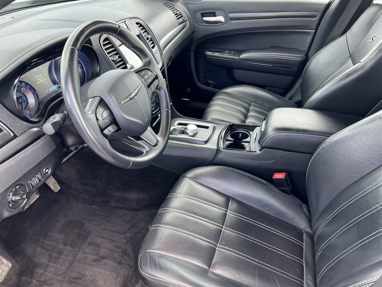 Thumbnail: 2016 Chrysler 300 - 10
