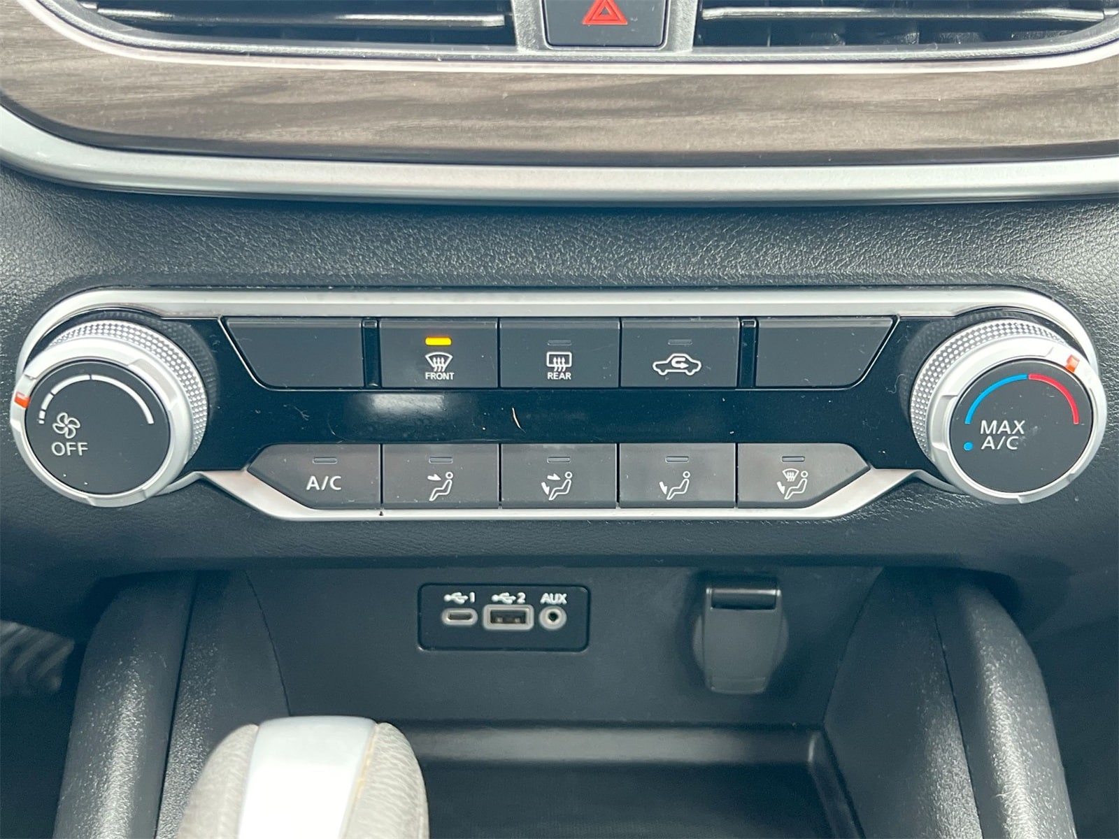 Thumbnail: 2025 Nissan Altima - 28