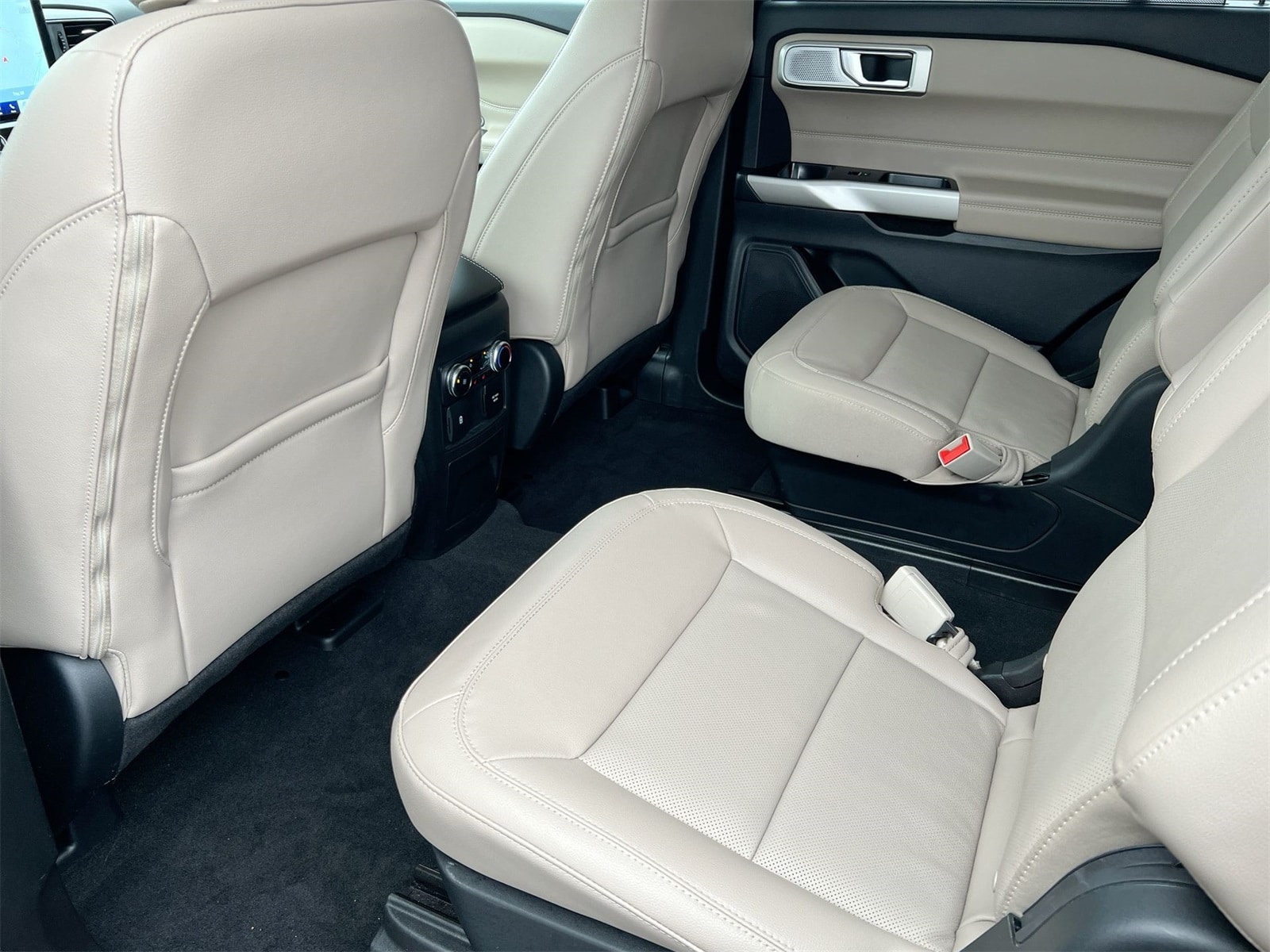 Thumbnail: 2023 Ford Explorer - 19