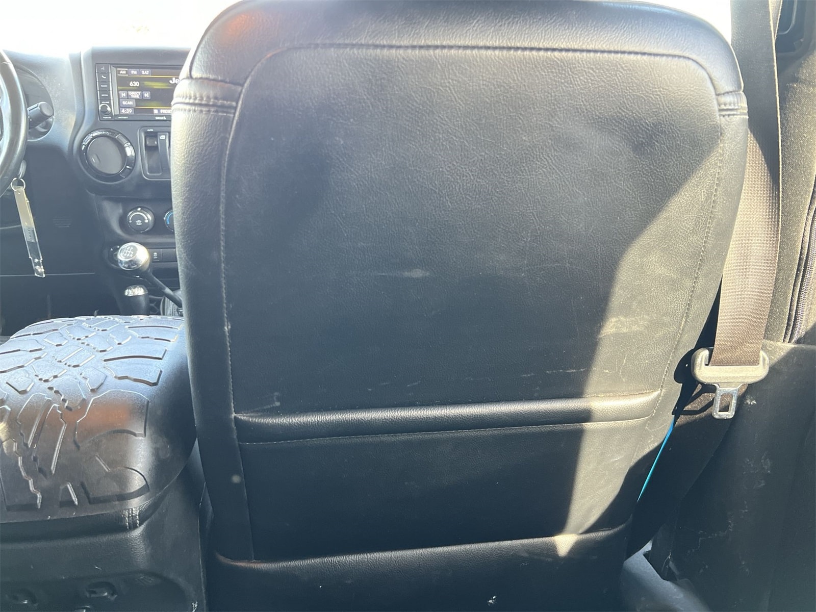 Thumbnail: 2017 Jeep Wrangler - 19