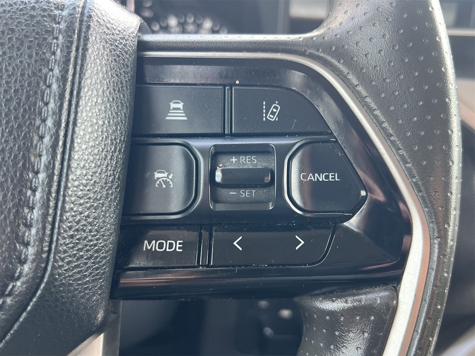 Thumbnail: 2022 Toyota Tundra - 25