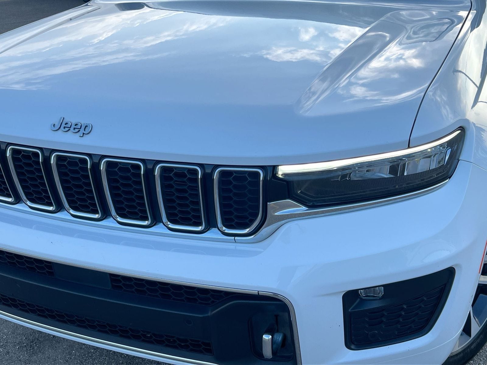 Thumbnail: 2022 Jeep Grand Cherokee - 11