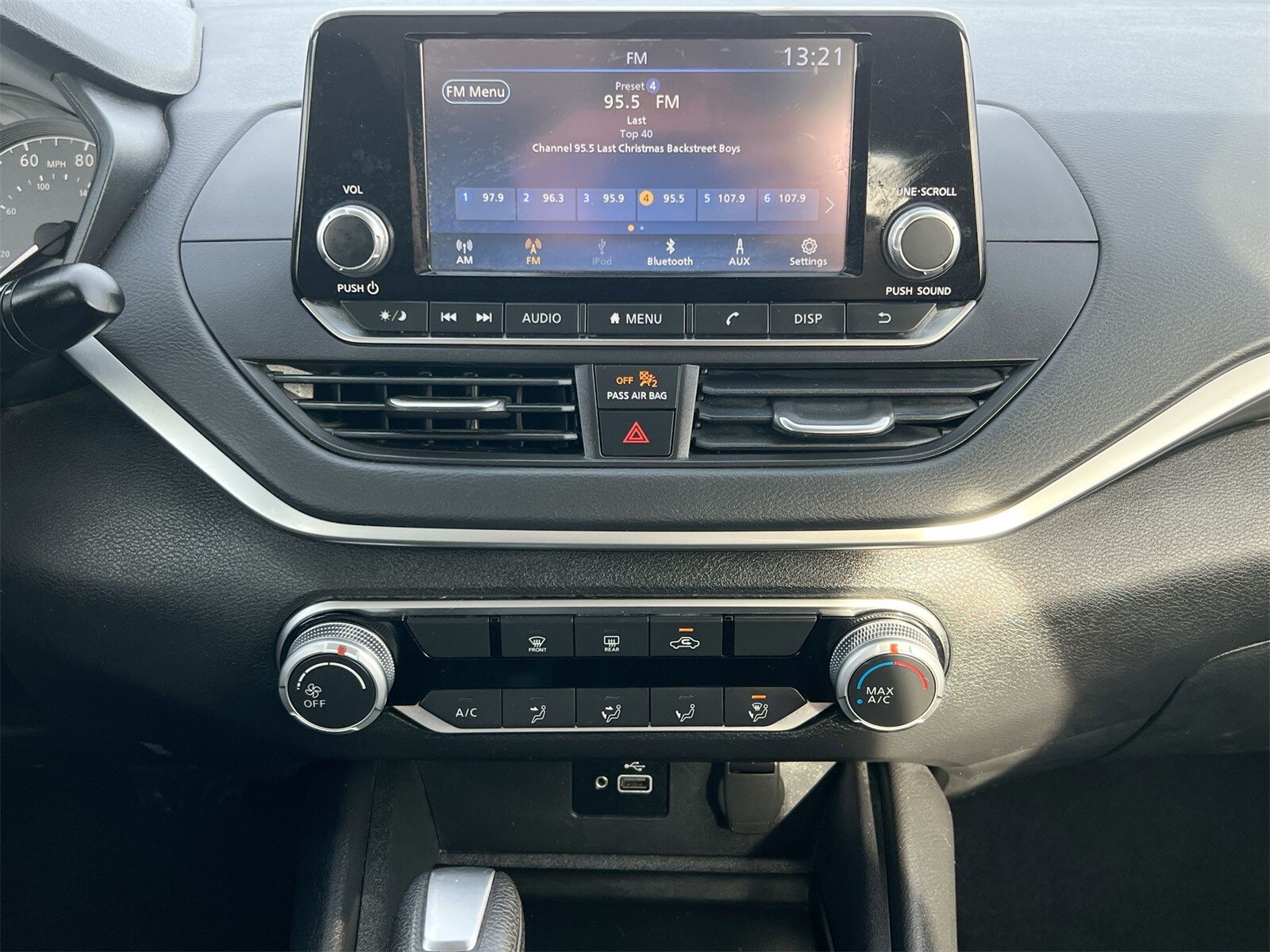 Thumbnail: 2023 Nissan Altima - 27