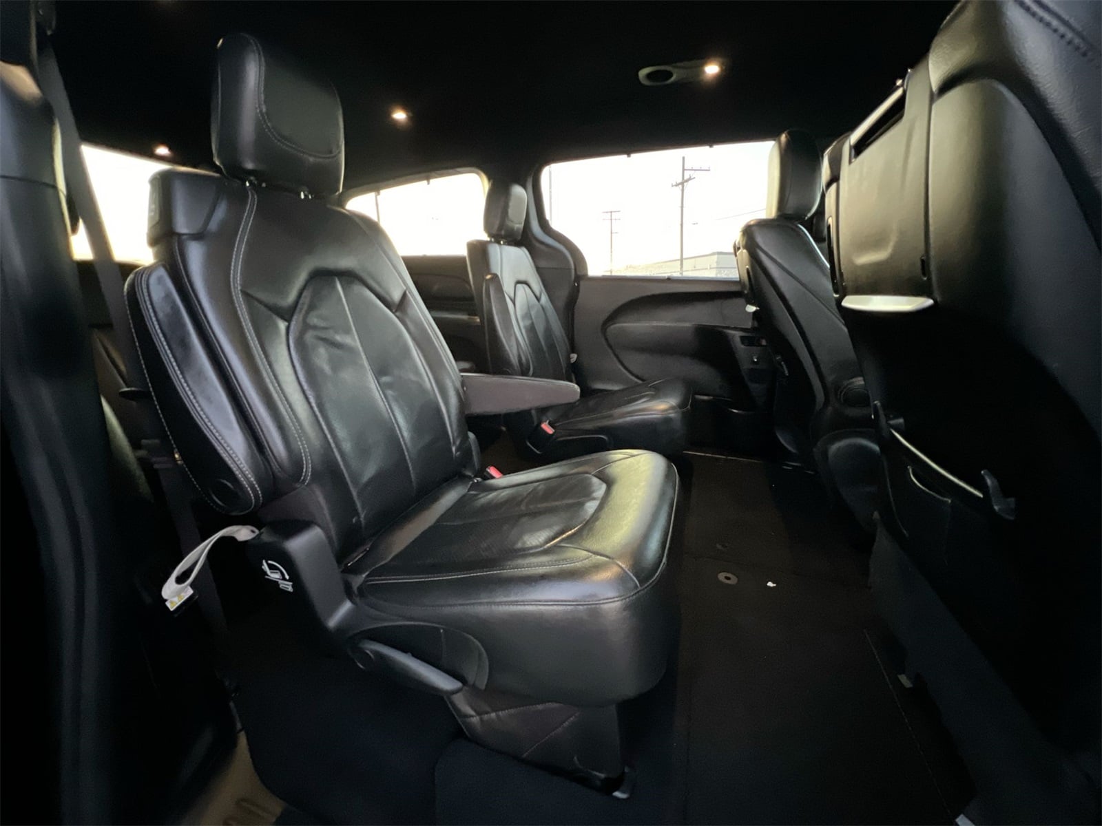 Thumbnail: 2018 Chrysler Pacifica - 20