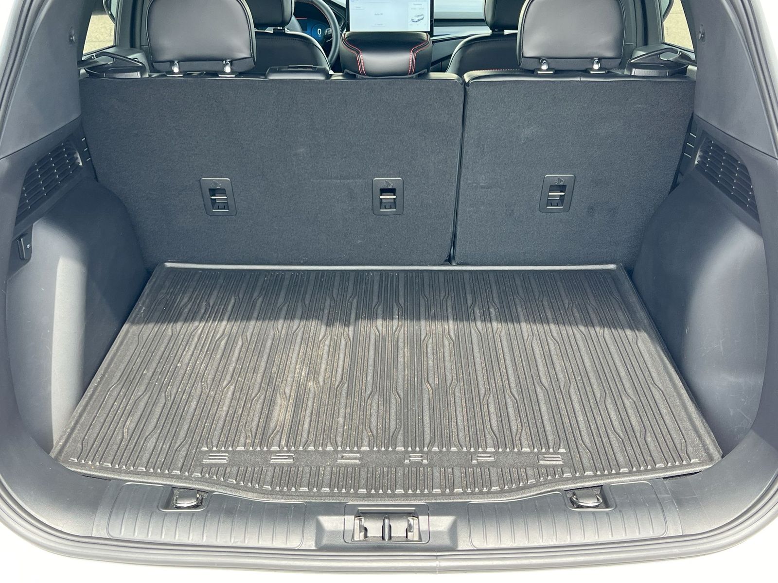 Thumbnail: 2023 Ford Escape - 34