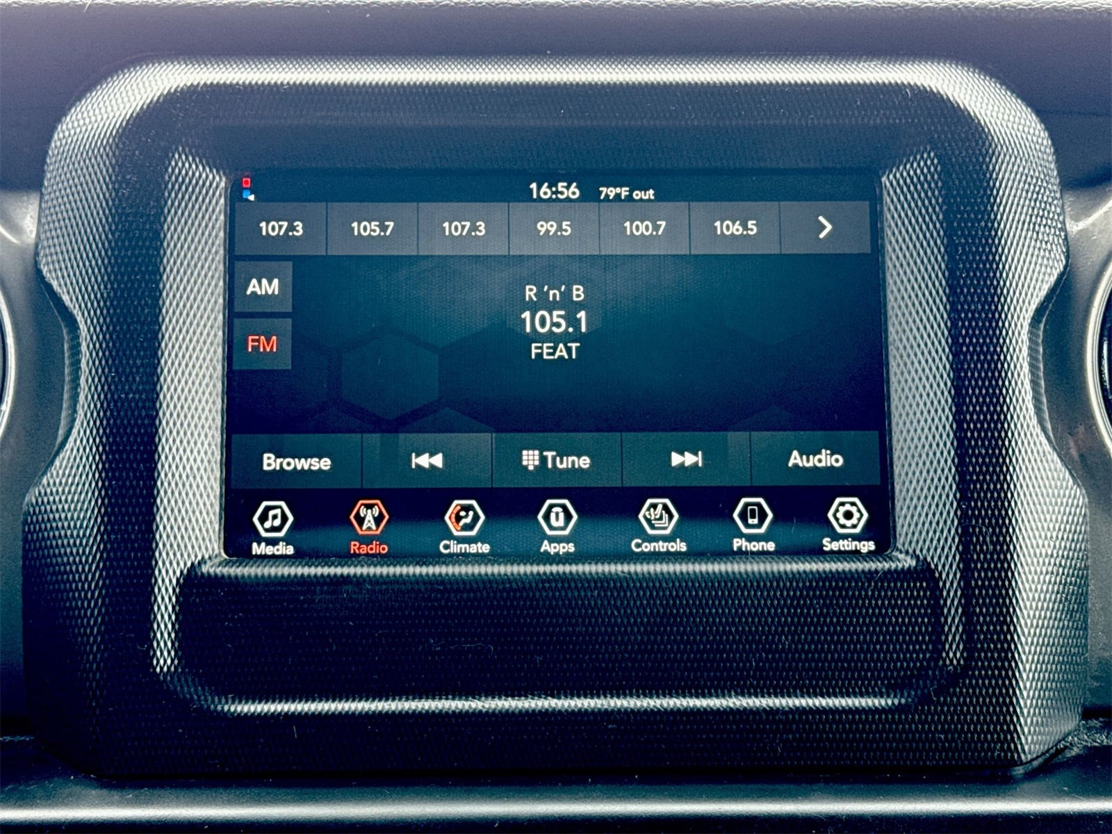 View 32