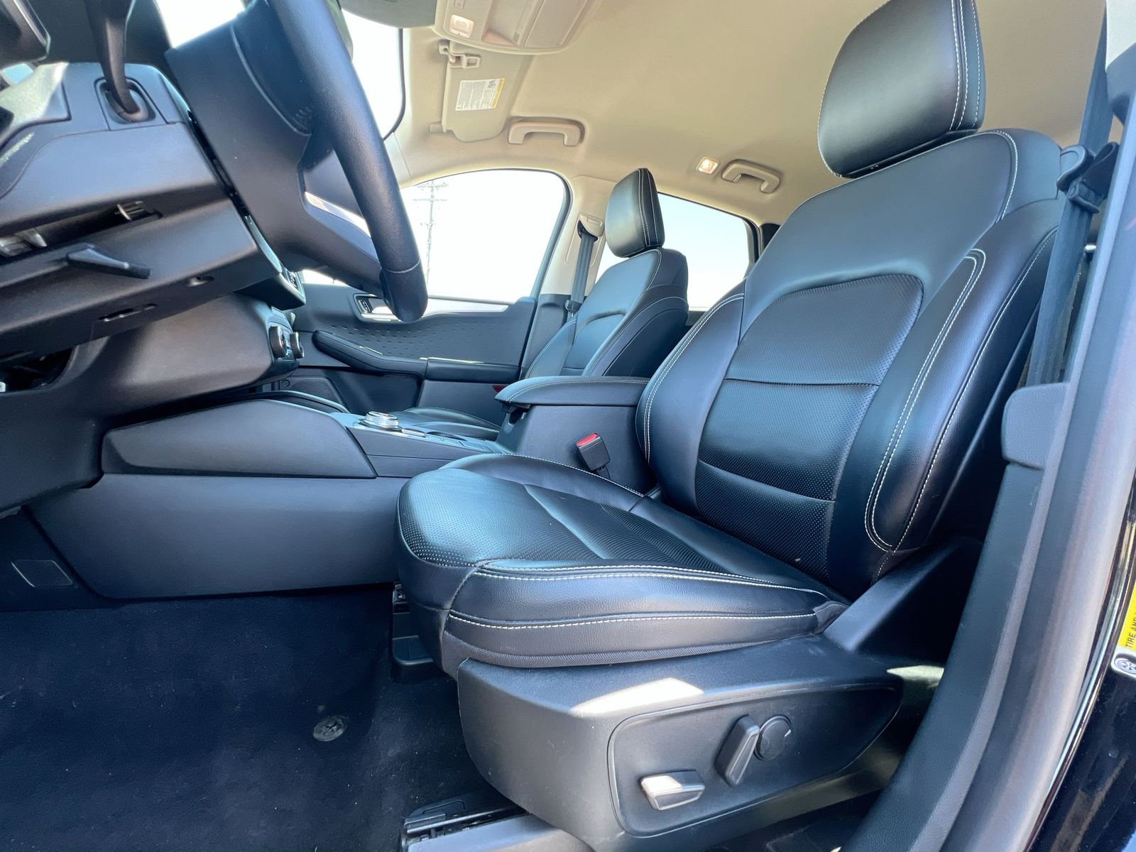 Thumbnail: 2020 Ford Escape - 16