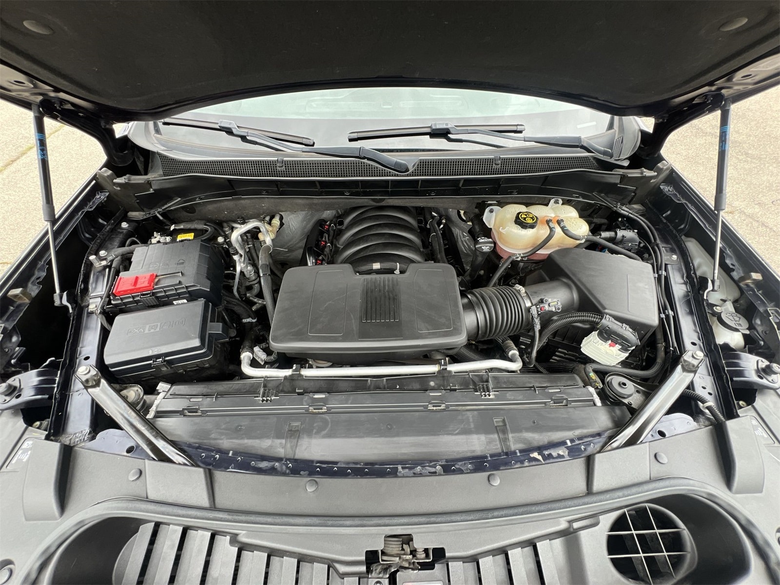 Thumbnail: 2022 Chevrolet Tahoe - 15