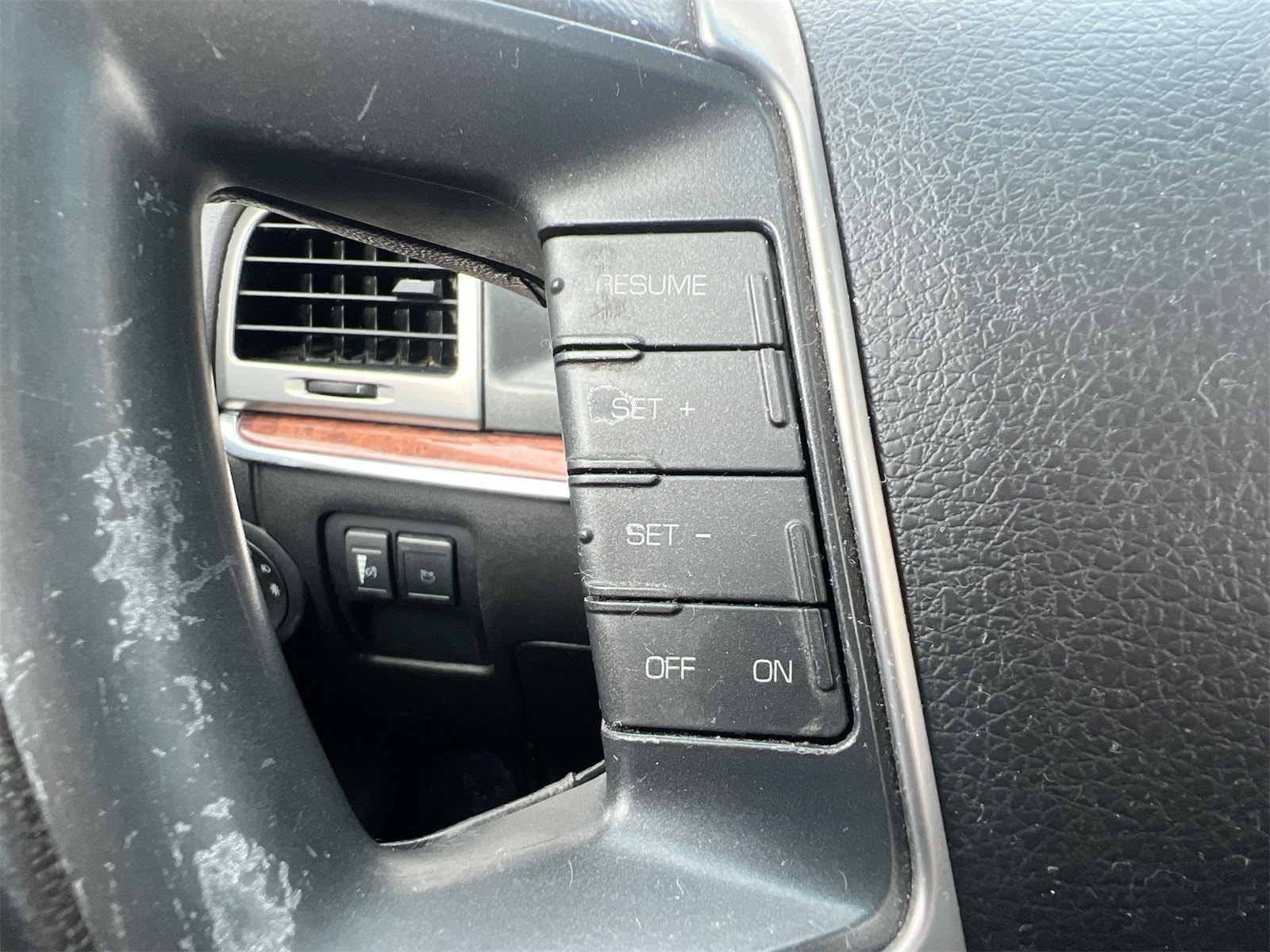 Thumbnail: 2012 Lincoln MKZ - 23