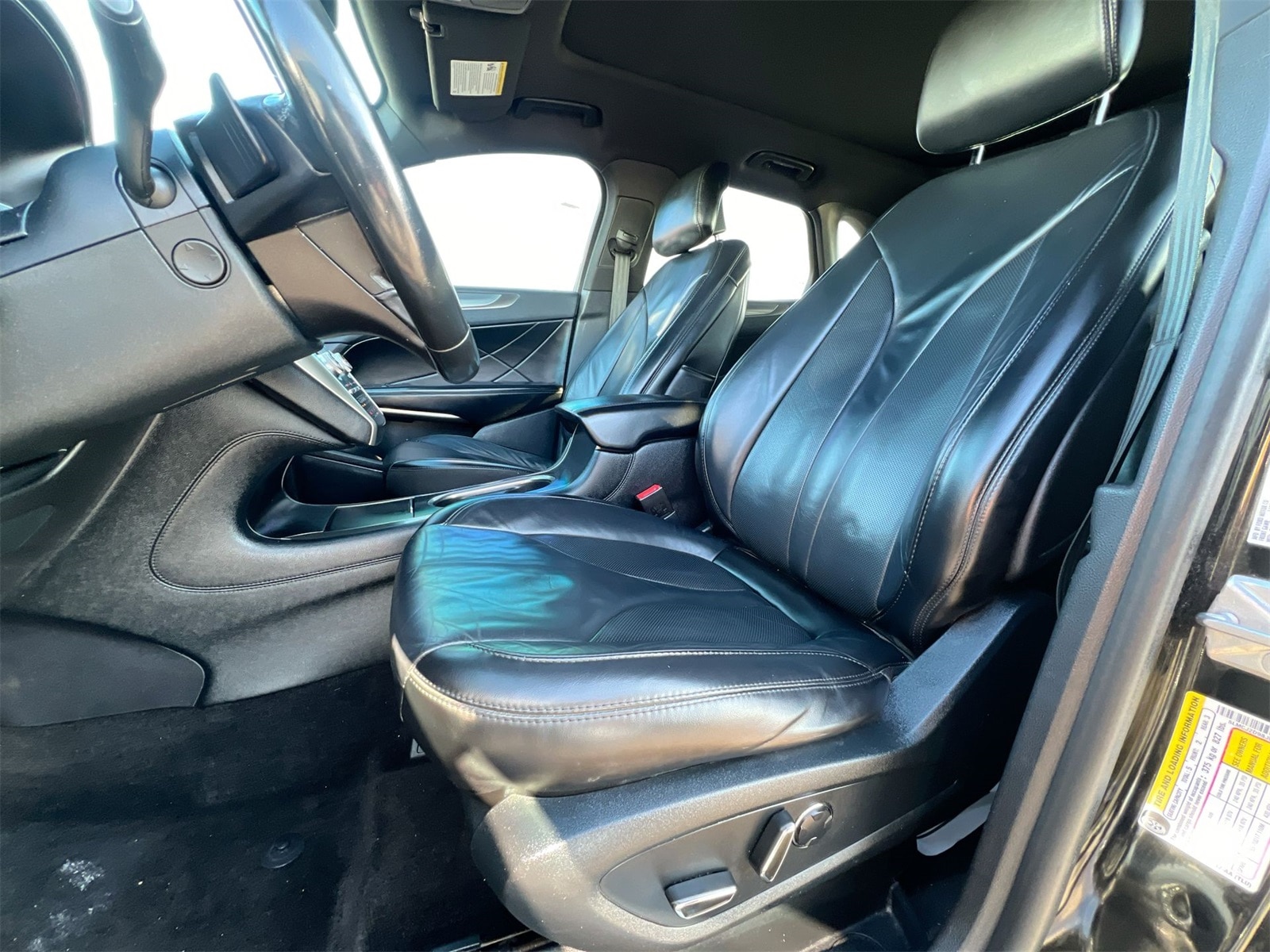 Thumbnail: 2018 Lincoln MKC - 16