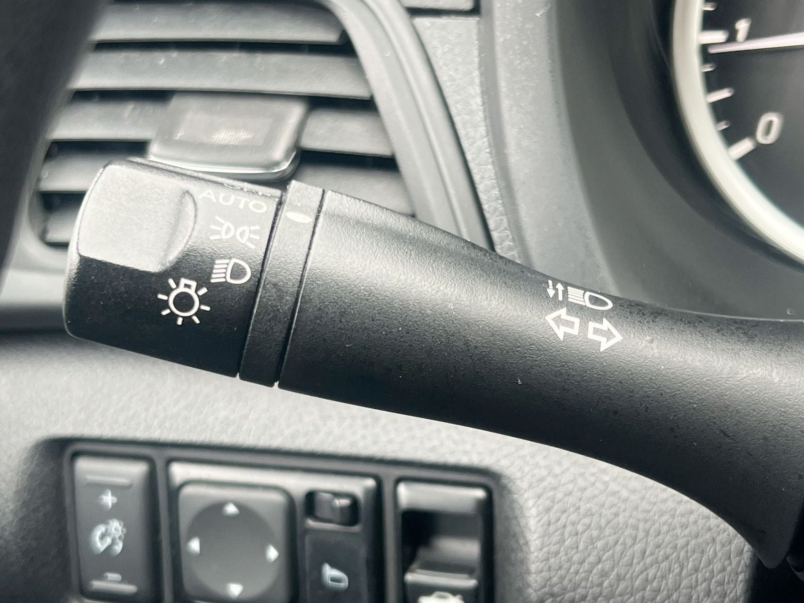 Thumbnail: 2019 Nissan Sentra - 27