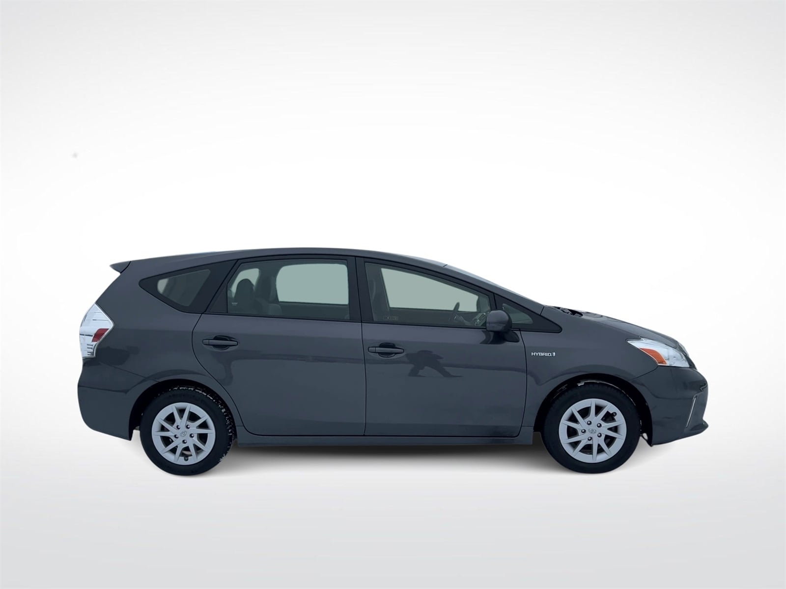 Thumbnail: 2014 Toyota Prius v - 9
