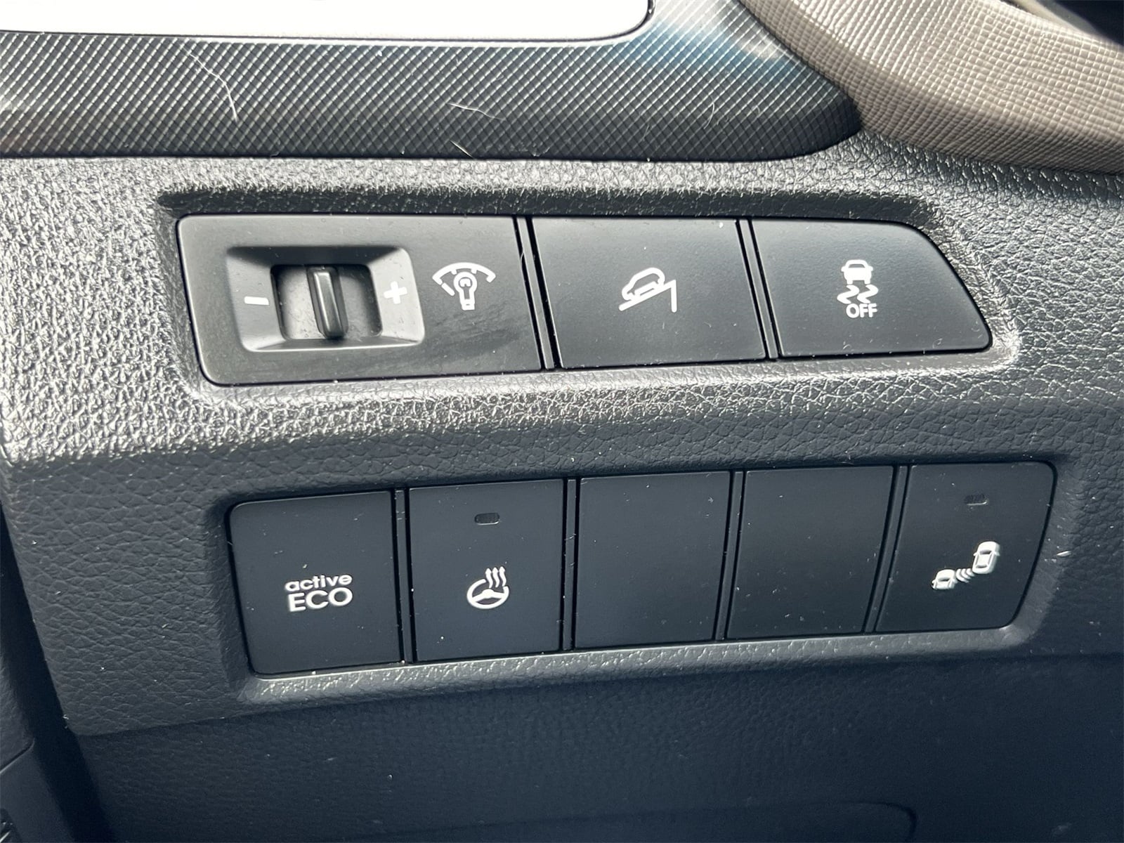 Thumbnail: 2016 Hyundai Santa Fe - 18