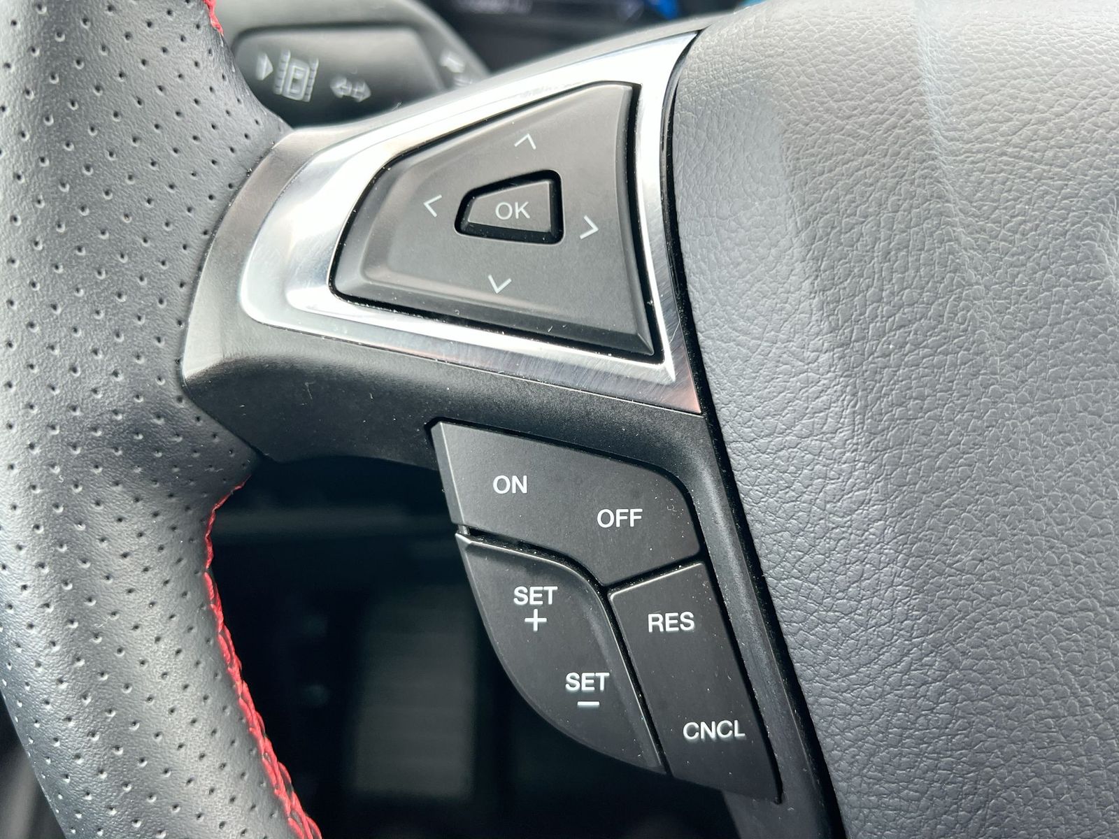 Thumbnail: 2024 Ford Edge - 23