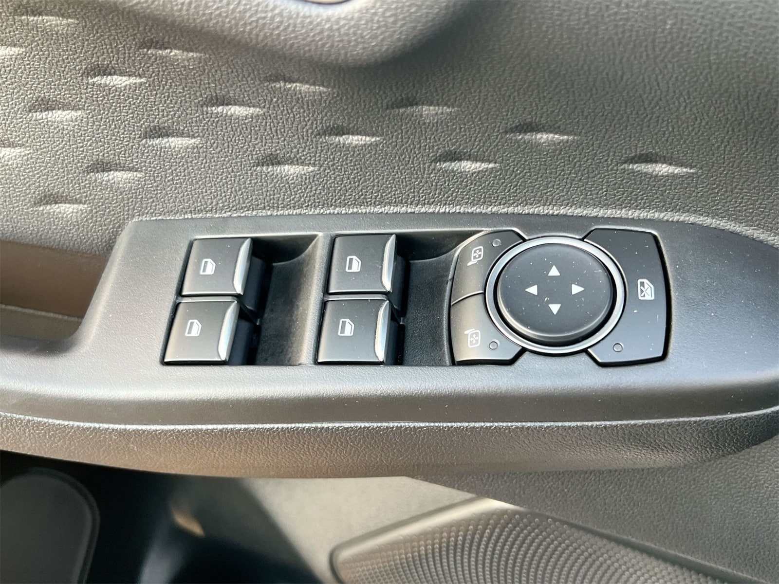 Thumbnail: 2020 Ford Escape - 17