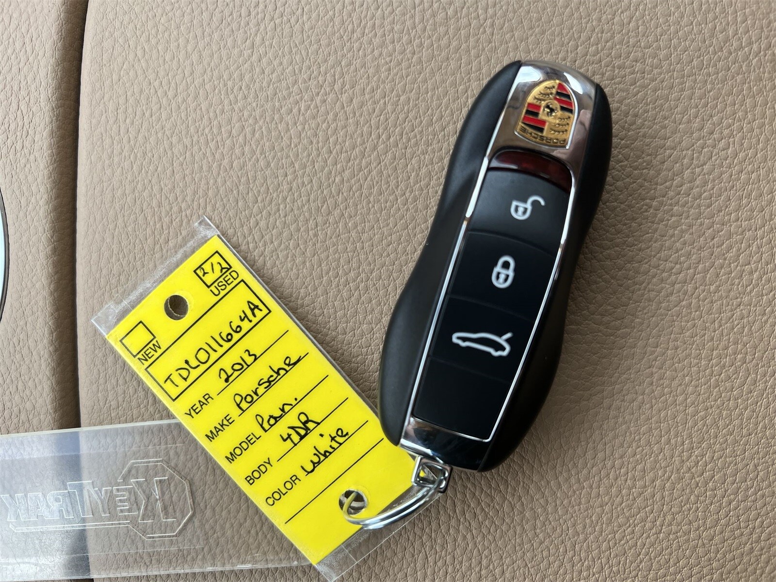 Thumbnail: 2013 Porsche Panamera - 35