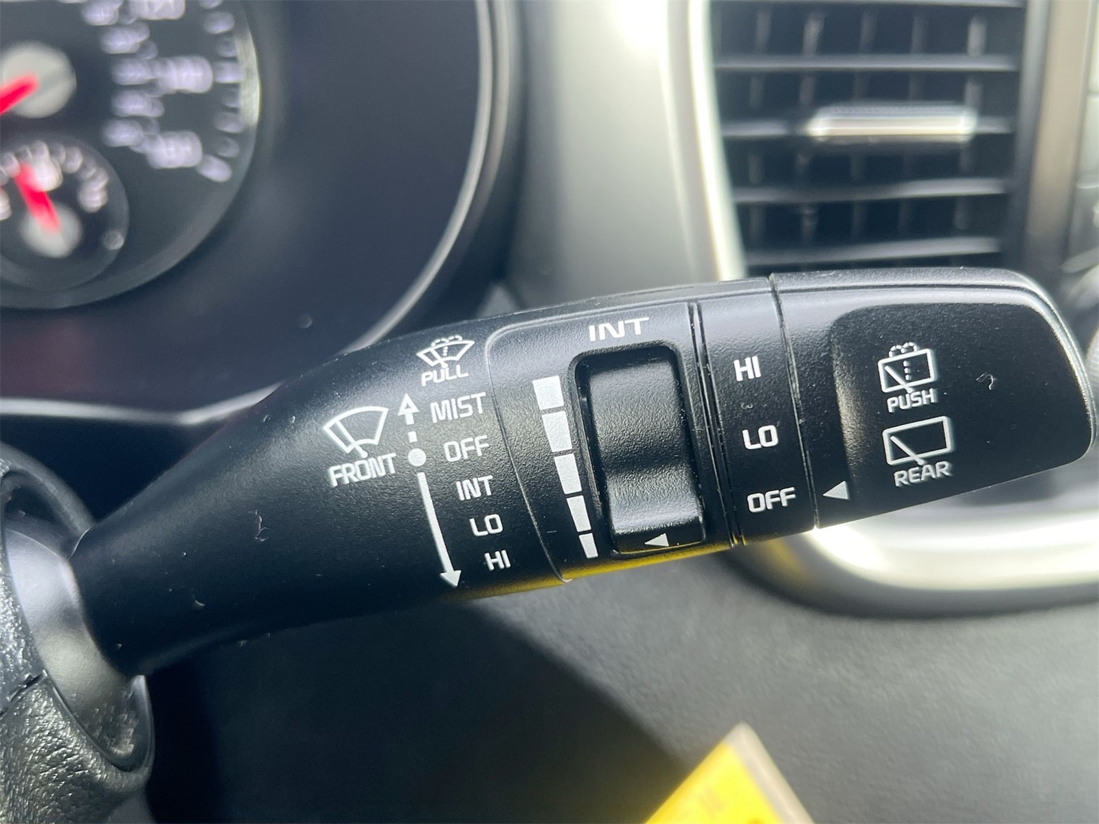 Thumbnail: 2020 Kia Sorento - 26