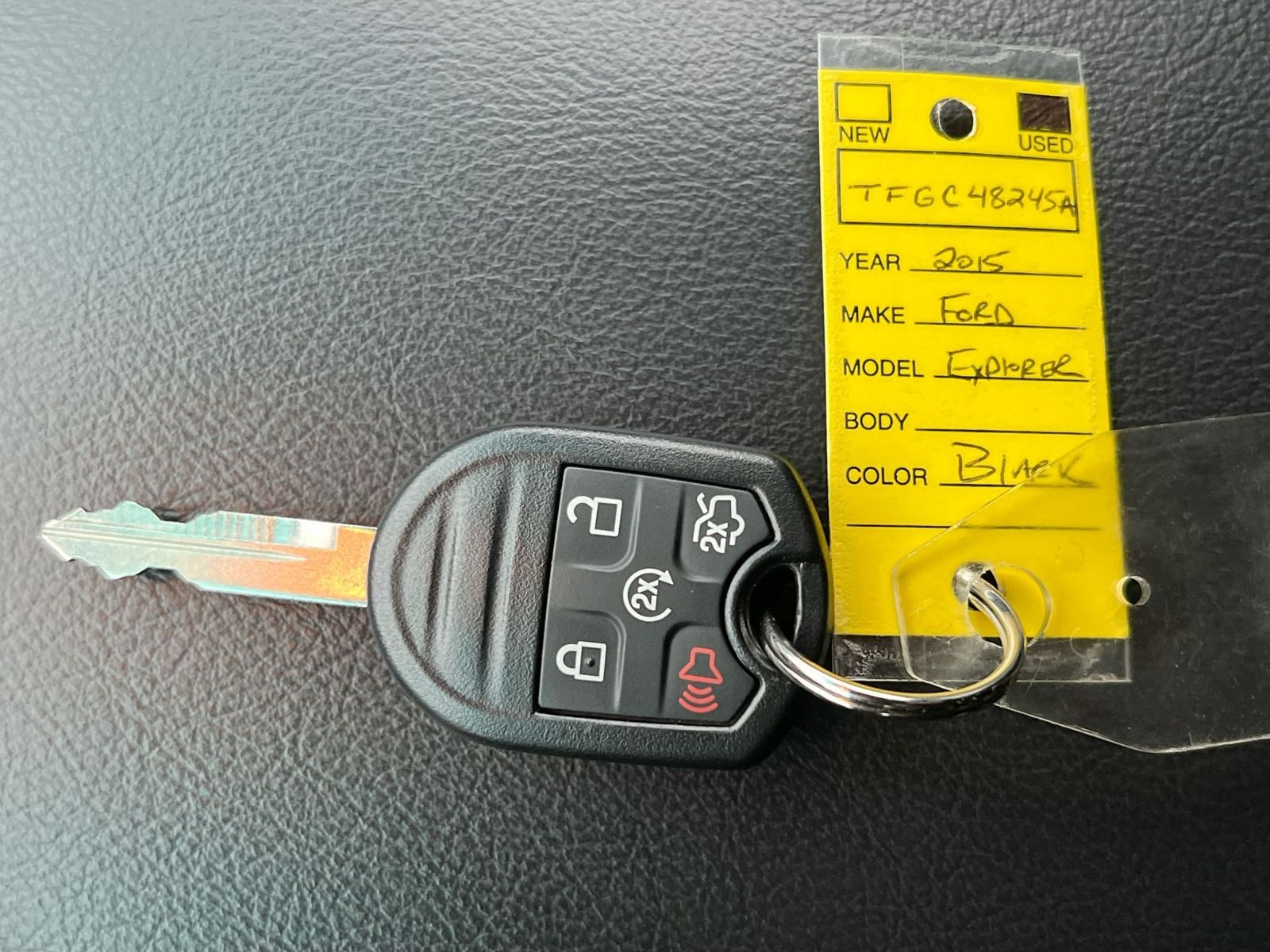 Thumbnail: 2015 Ford Explorer - 35