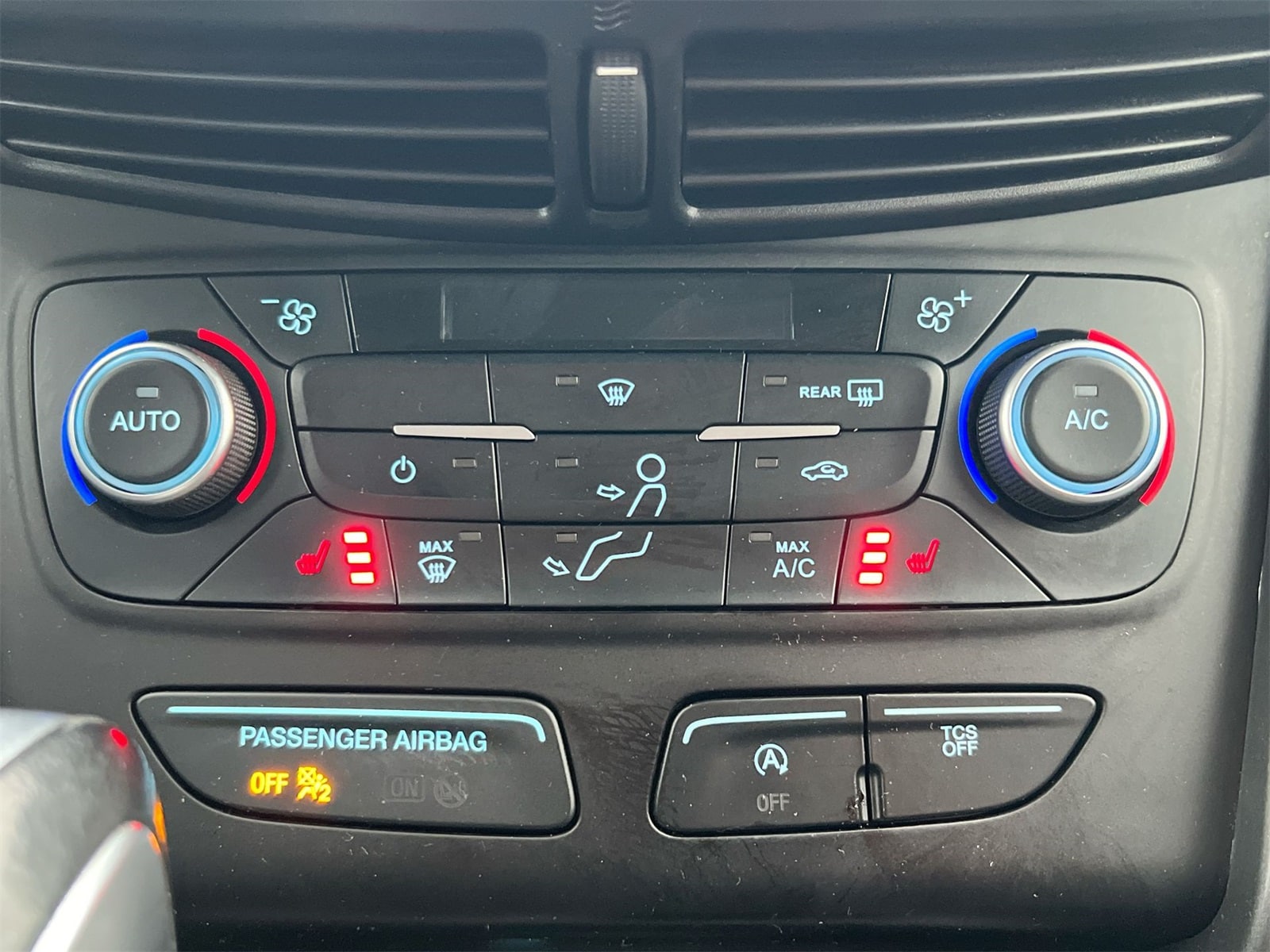 Thumbnail: 2018 Ford Escape - 28