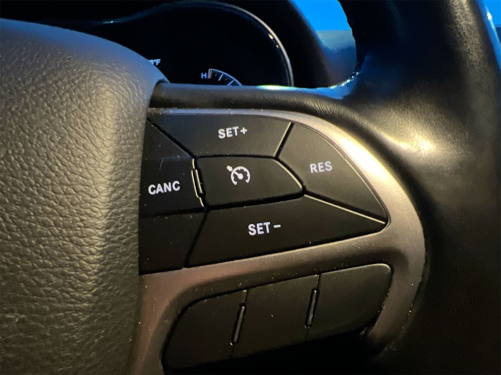 Thumbnail: 2020 Jeep Grand Cherokee - 24