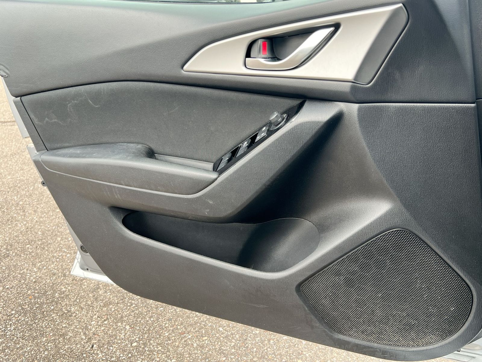 Thumbnail: 2017 Mazda Mazda3 - 29