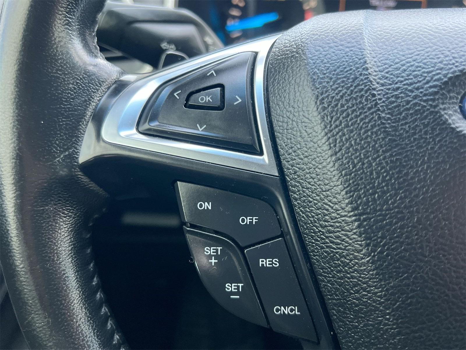 Thumbnail: 2017 Ford Edge - 24