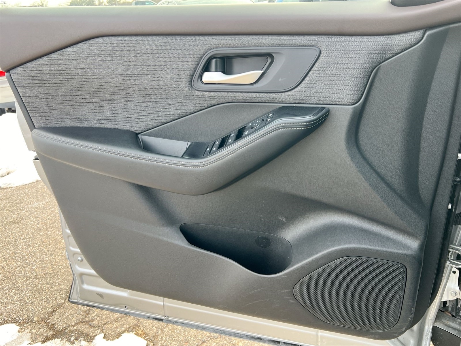 Thumbnail: 2023 Nissan Rogue - 30