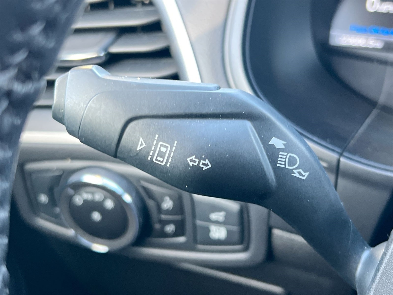 Thumbnail: 2023 Ford Edge - 26